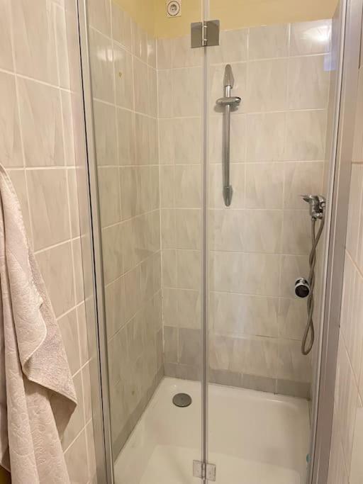 Einzimmerwohnung + Dusche Und Wc * Berlijn